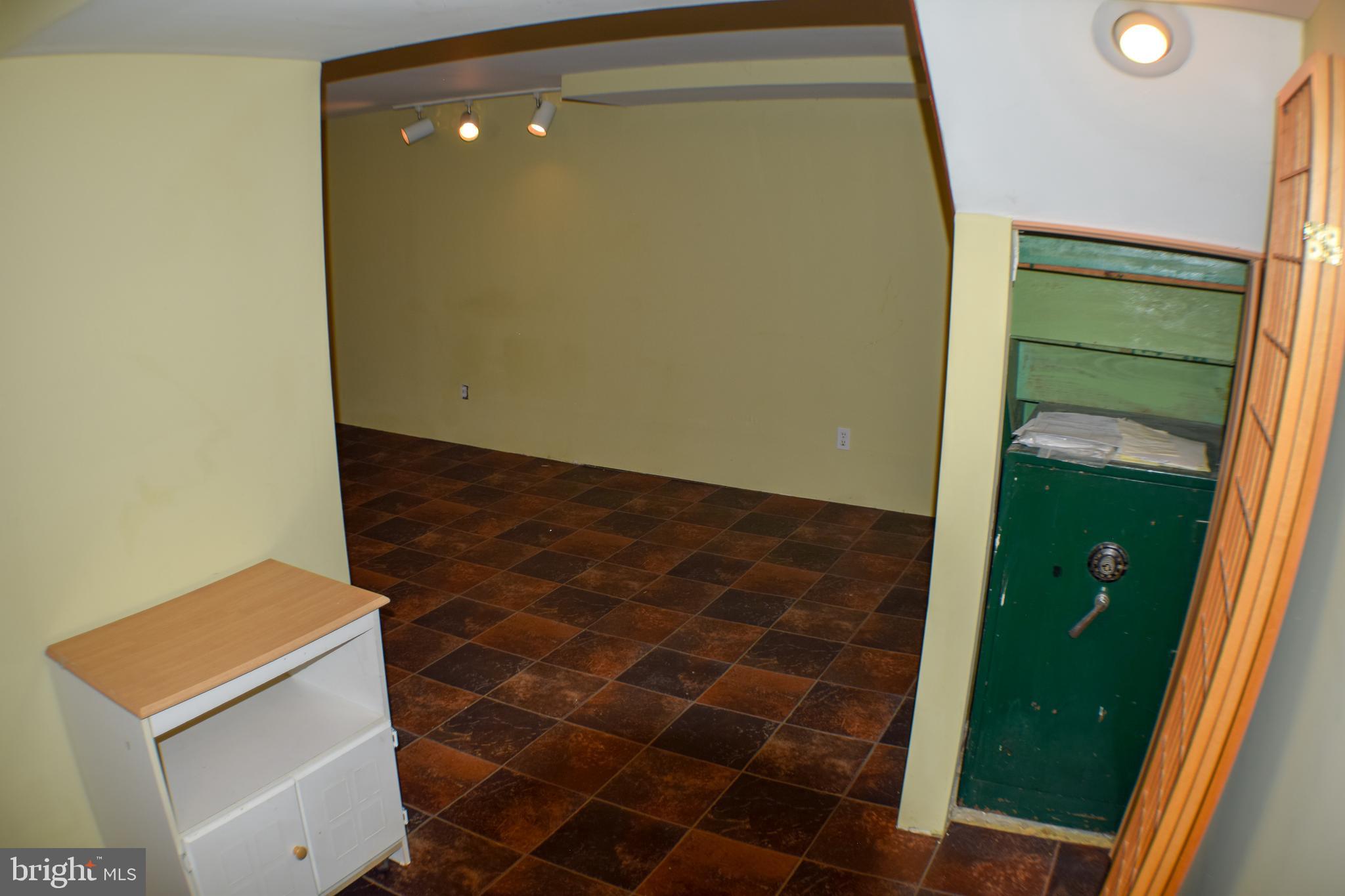 719 Buttonwood Drive Springfield, PA 19064 - Photo 19 of 31 719 Buttonwood Drive basement