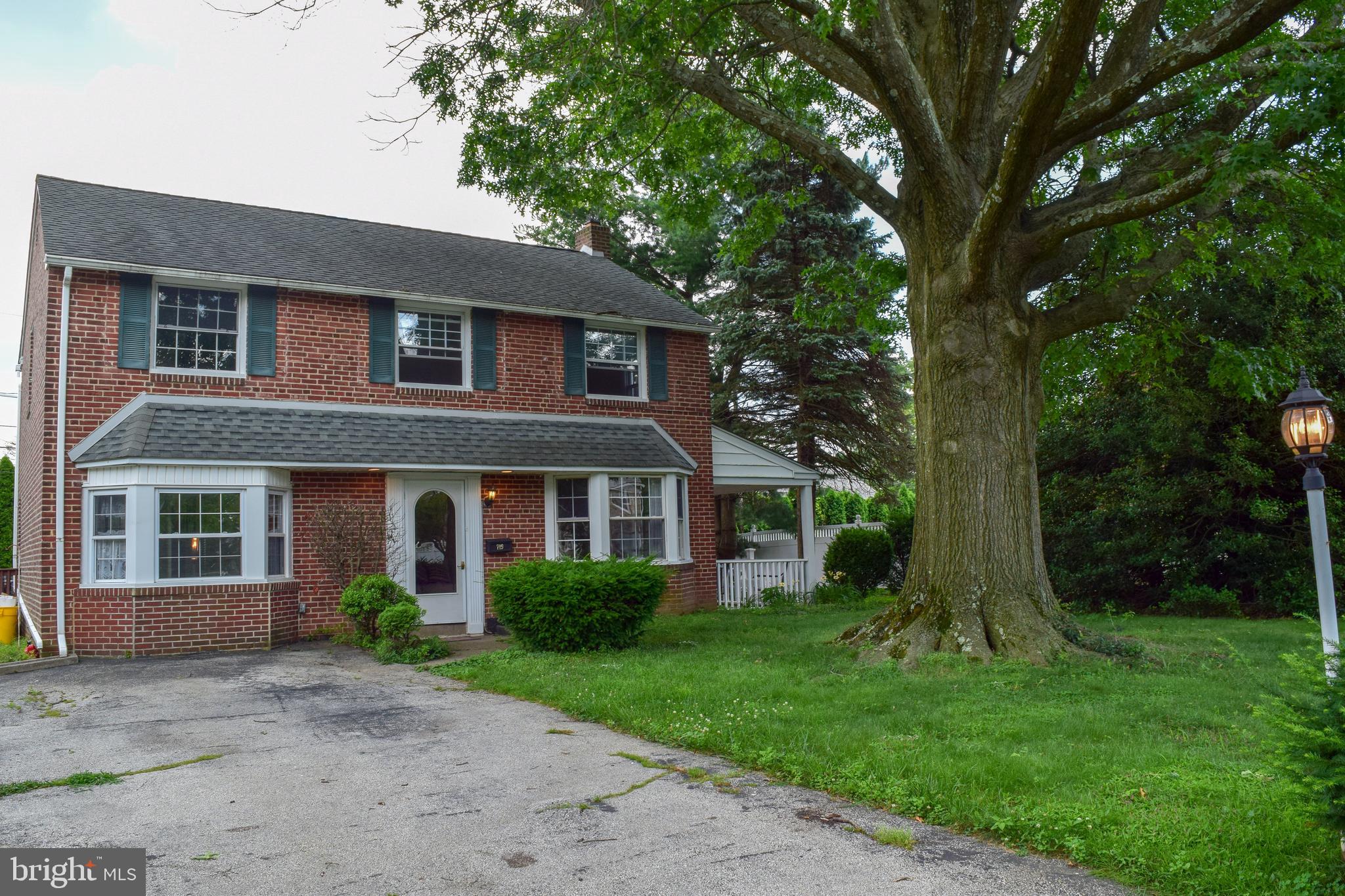 719 Buttonwood Drive Springfield, PA 19064 - Photo 31 of 31 719 Buttonwood Drive front