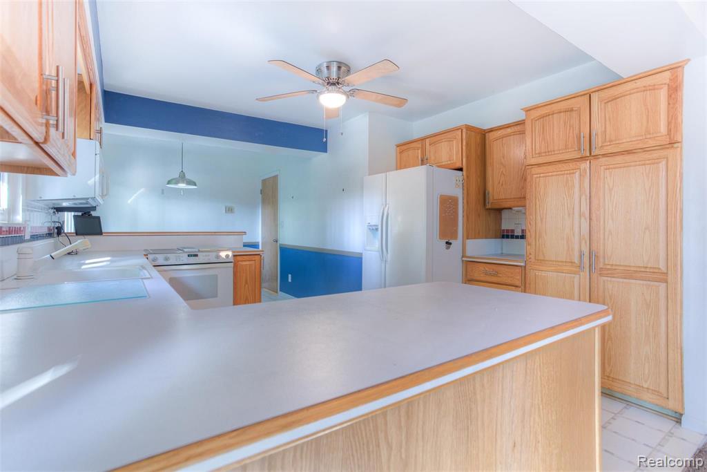 35115 West 13 Mile Road Farmington Hills, MI 48331 - Photo 26 of 50