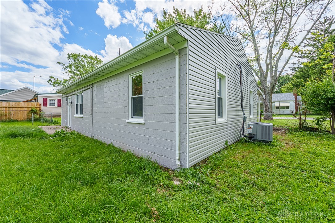 330 St Paul Avenue Springfield, OH 45504 - Photo 24 of 33