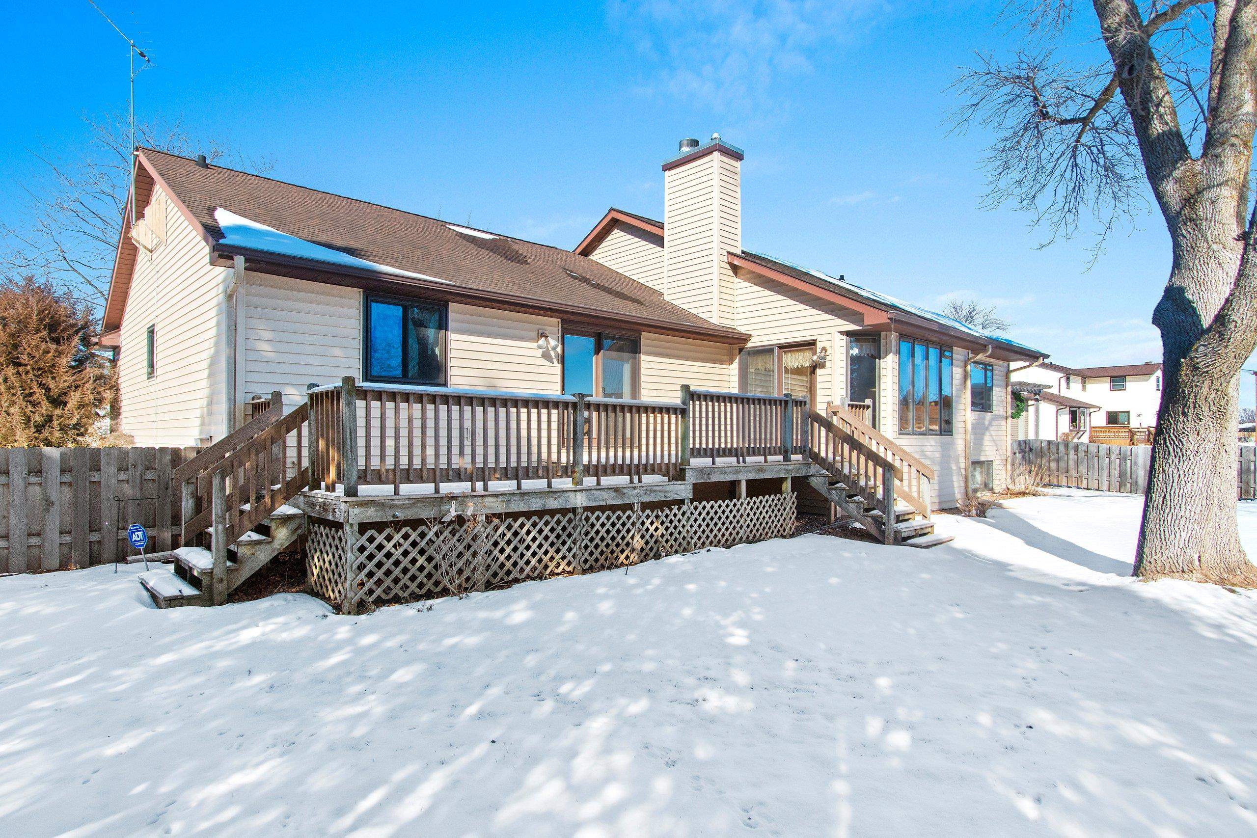 2445 Ingold Court Green Bay, WI 54313 - Photo 13 of 51