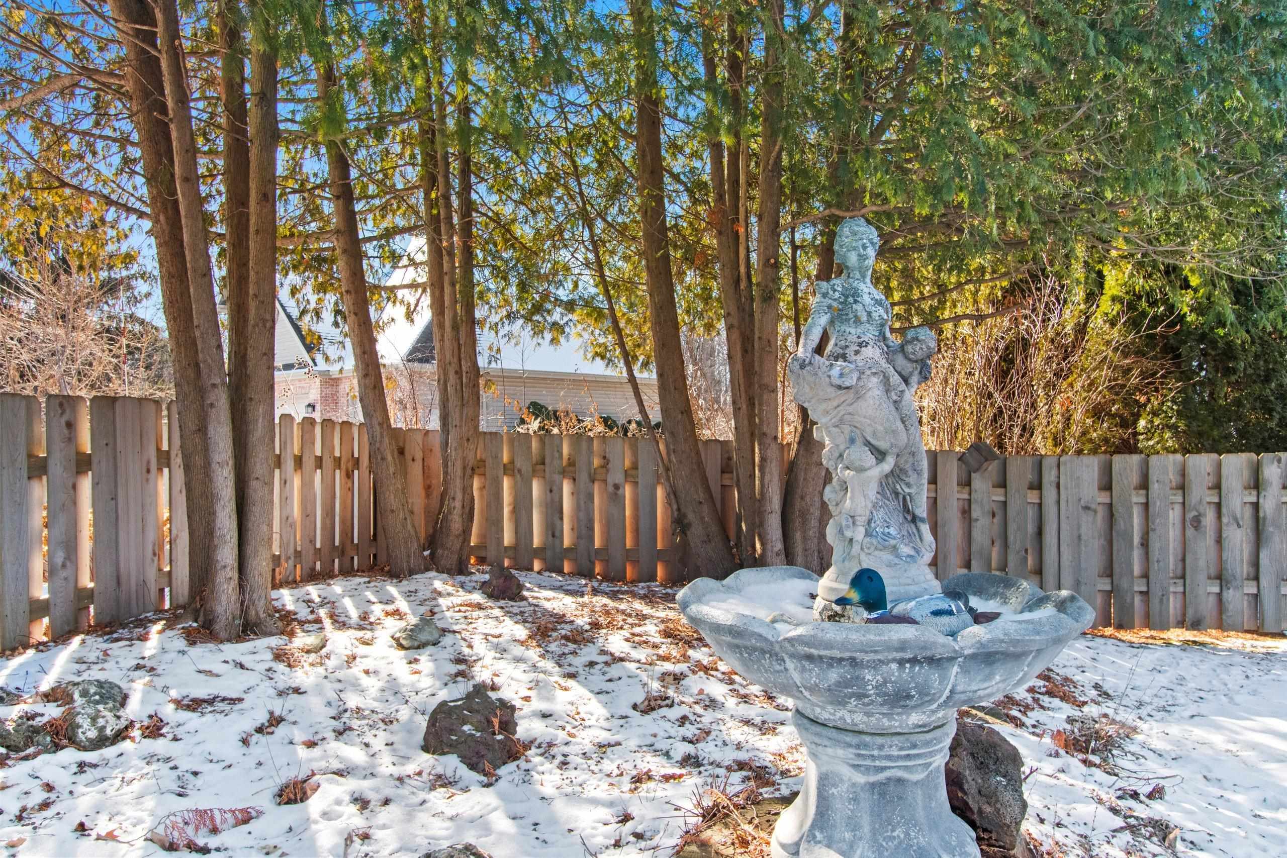 2445 Ingold Court Green Bay, WI 54313 - Photo 14 of 51