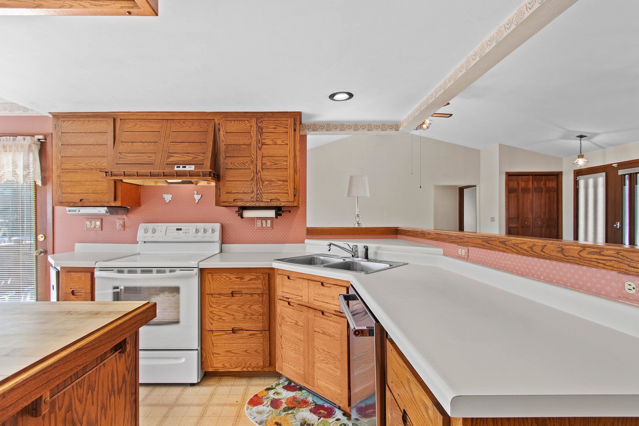 2445 Ingold Court Green Bay, WI 54313 - Photo 27 of 51