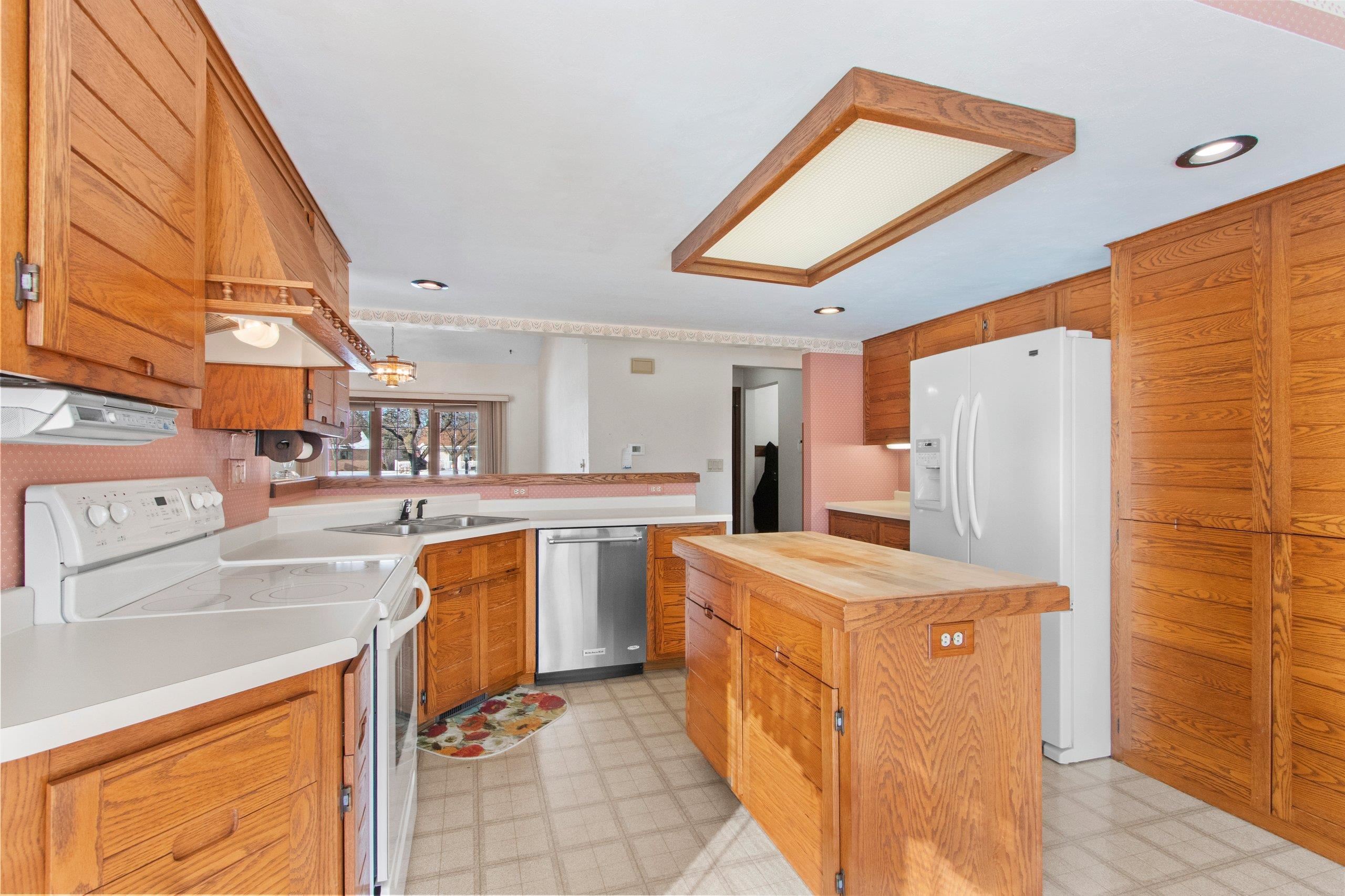 2445 Ingold Court Green Bay, WI 54313 - Photo 31 of 51