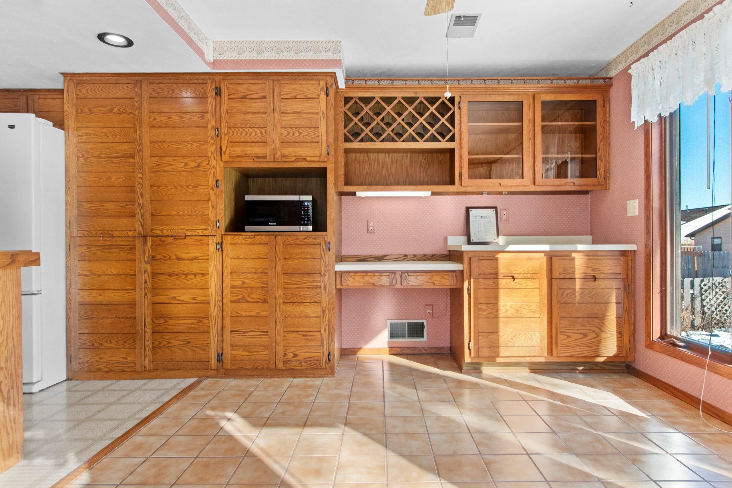 2445 Ingold Court Green Bay, WI 54313 - Photo 32 of 51