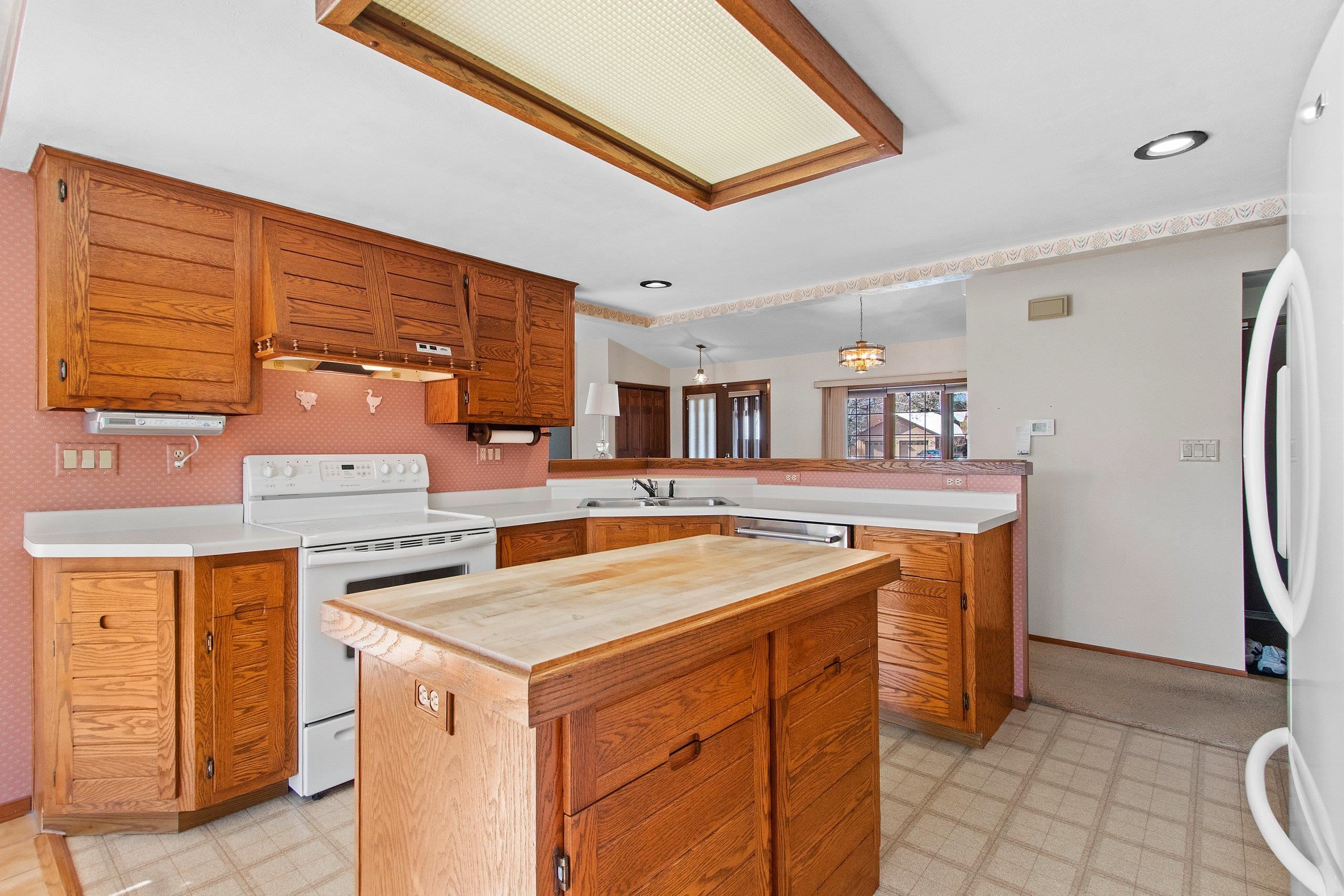 2445 Ingold Court Green Bay, WI 54313 - Photo 34 of 51