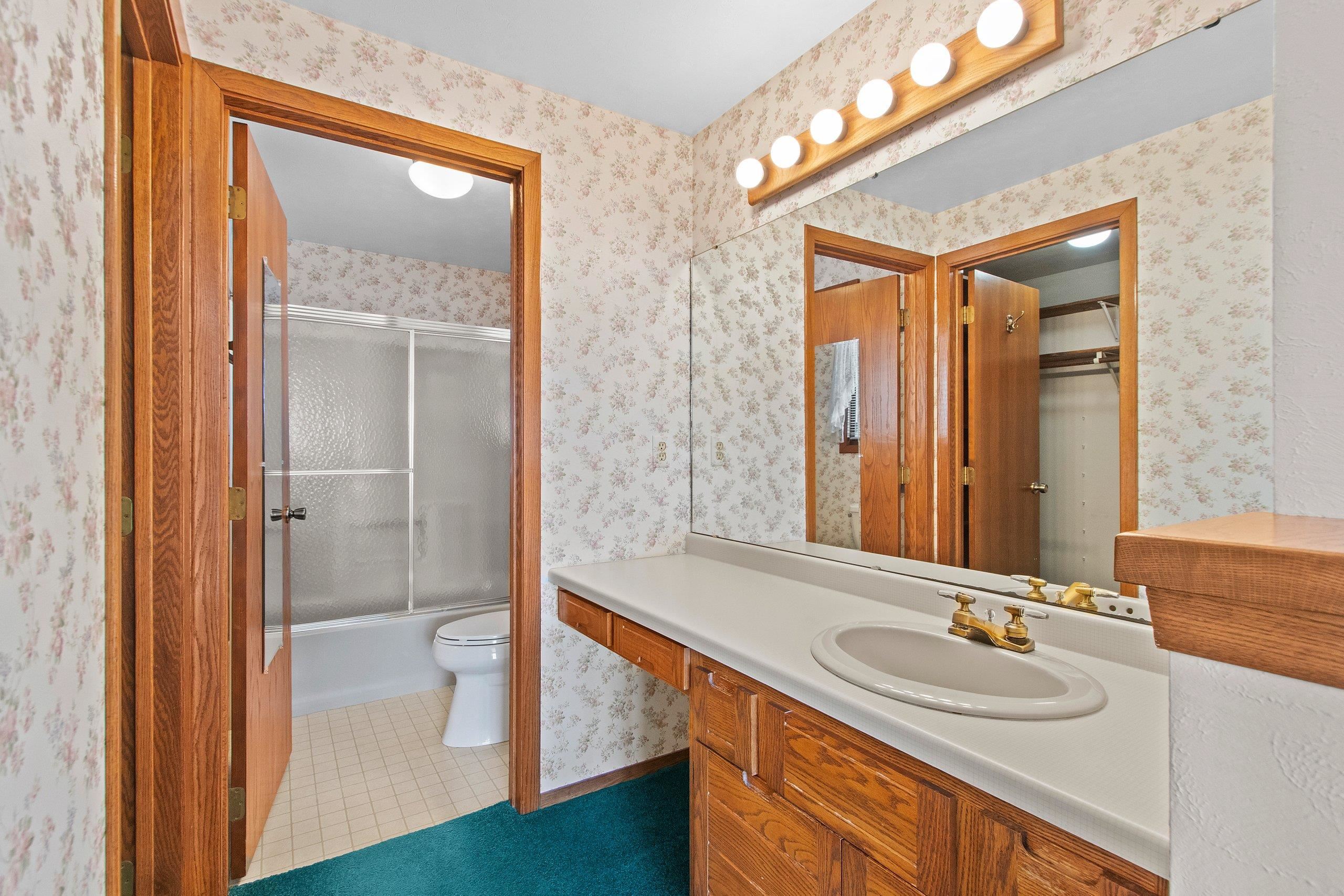 2445 Ingold Court Green Bay, WI 54313 - Photo 38 of 51