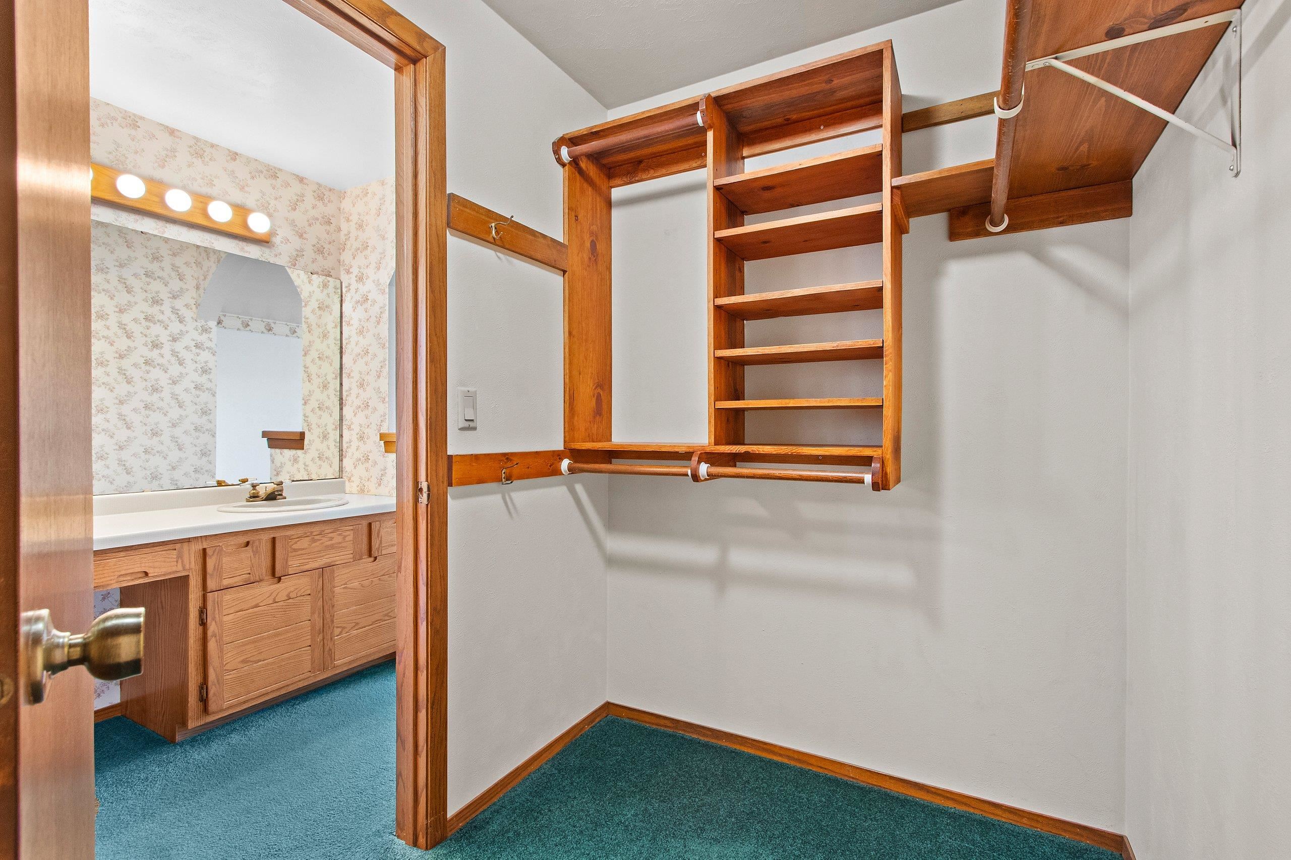 2445 Ingold Court Green Bay, WI 54313 - Photo 40 of 51