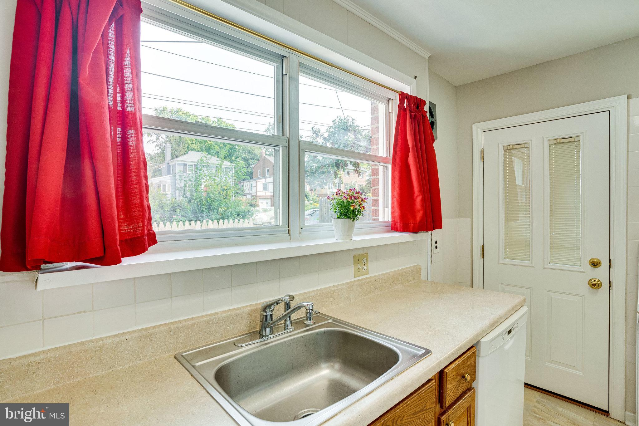 708 Forest Glen Road Silver Spring, MD 20901 - Photo 26 of 91