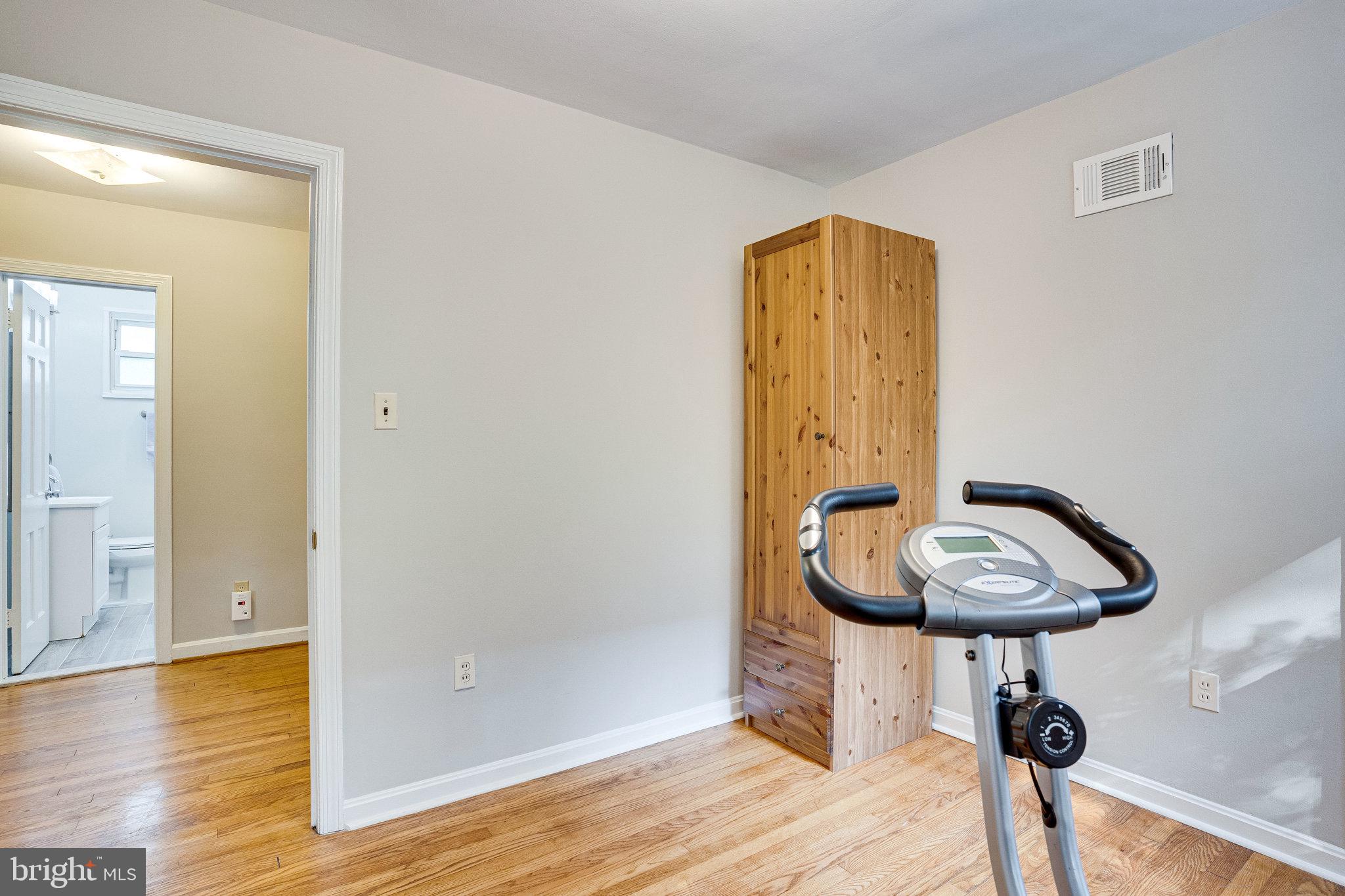 708 Forest Glen Road Silver Spring, MD 20901 - Photo 35 of 91