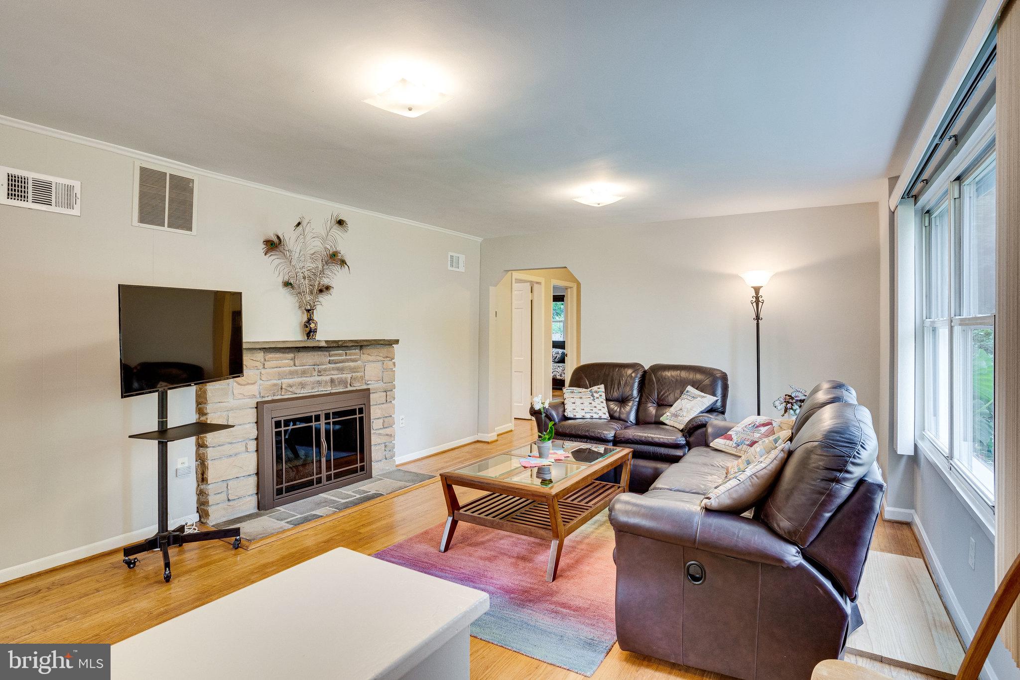708 Forest Glen Road Silver Spring, MD 20901 - Photo 9 of 91
