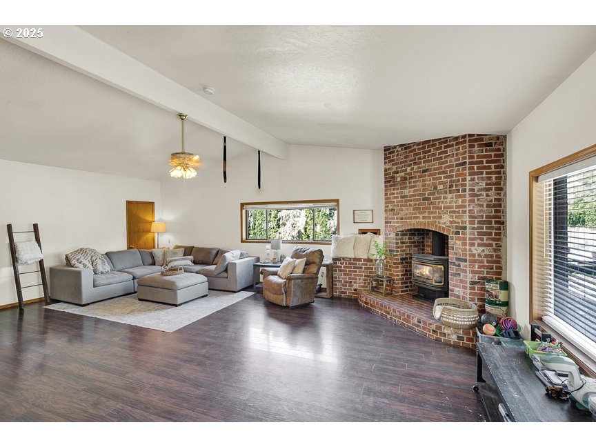 3410 Southeast Hillyard Road Gresham, OR 97080 - Photo 7 of 41