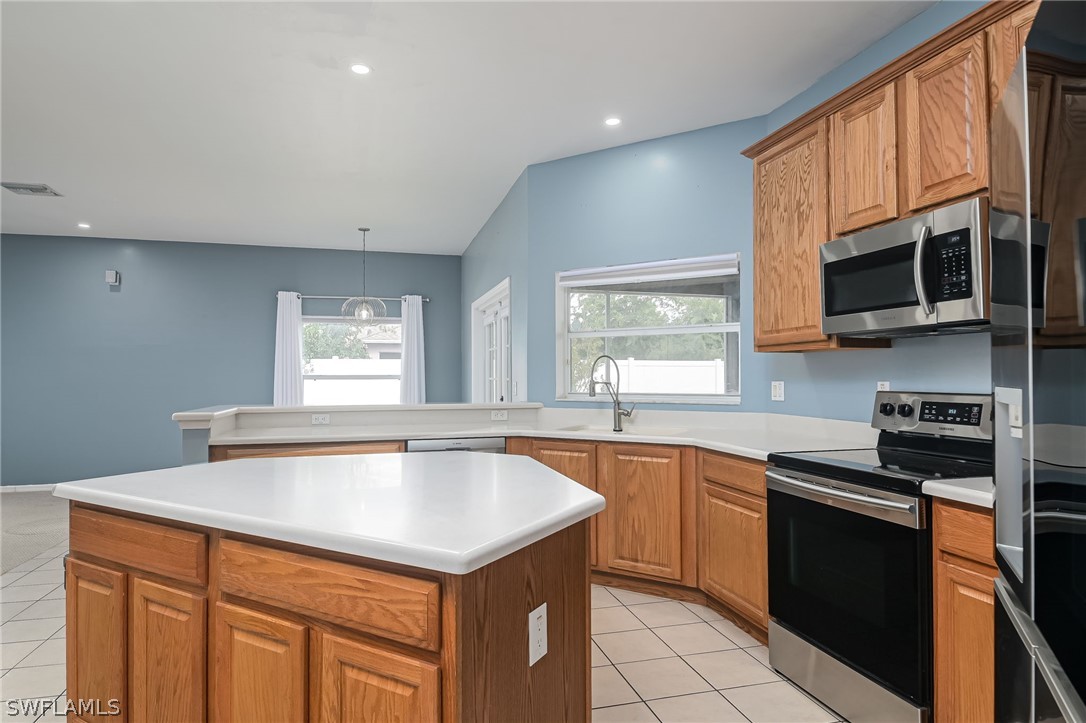 2743 Nature Pointe Loop Fort Myers, FL 33905 - Photo 23 of 47