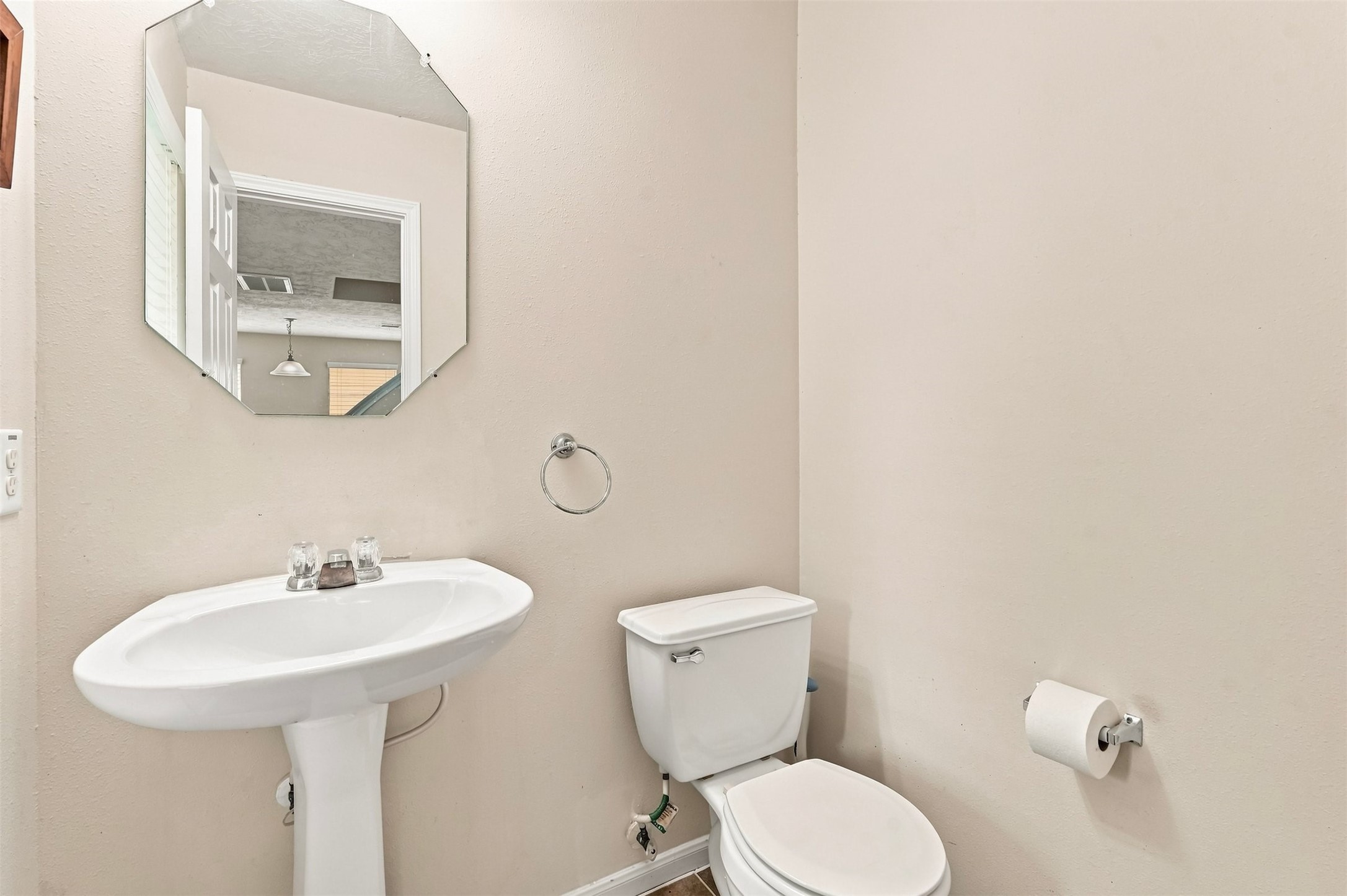 12563 Chiswick Road Houston, TX 77047 - Photo 21 of 24 Gallery Image 21