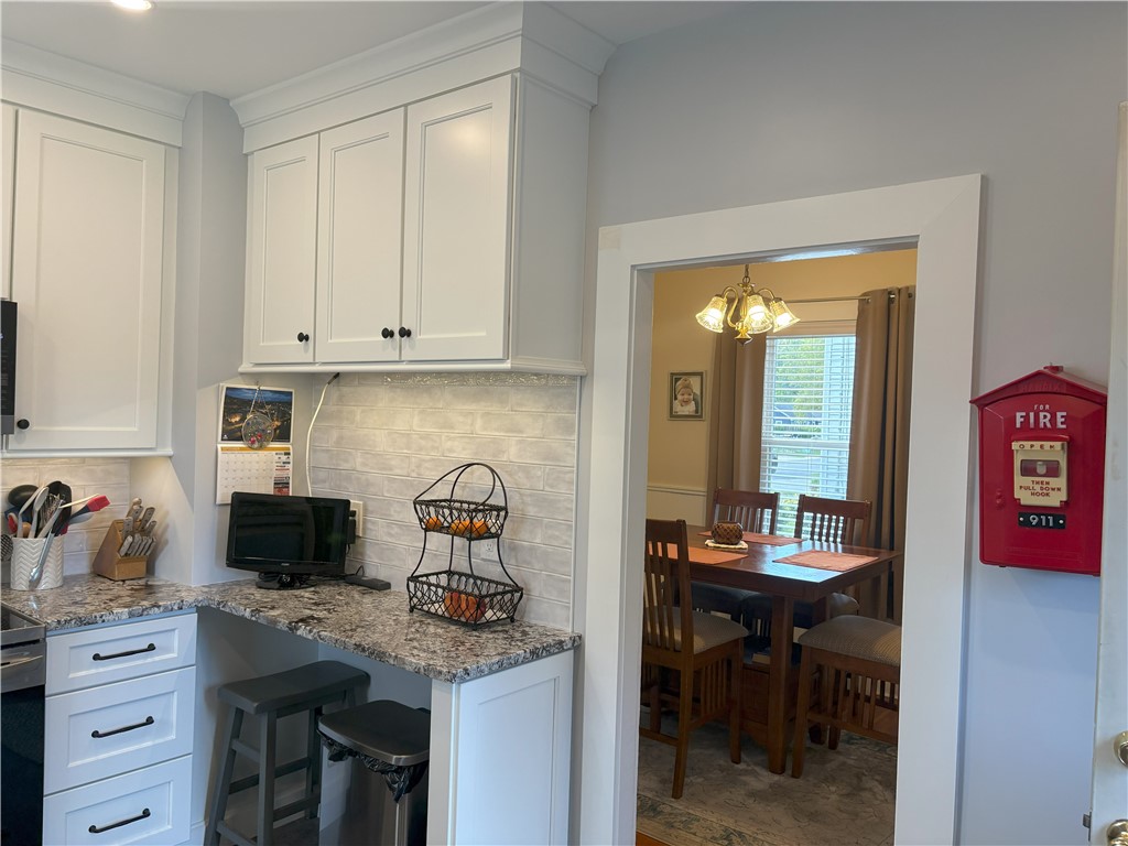 65 Maple Avenue Middletown, RI 02842 - Photo 13 of 24