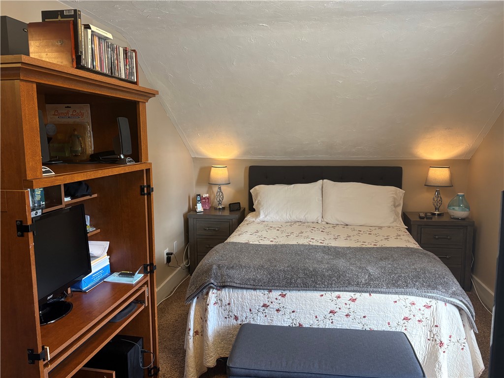 65 Maple Avenue Middletown, RI 02842 - Photo 20 of 24