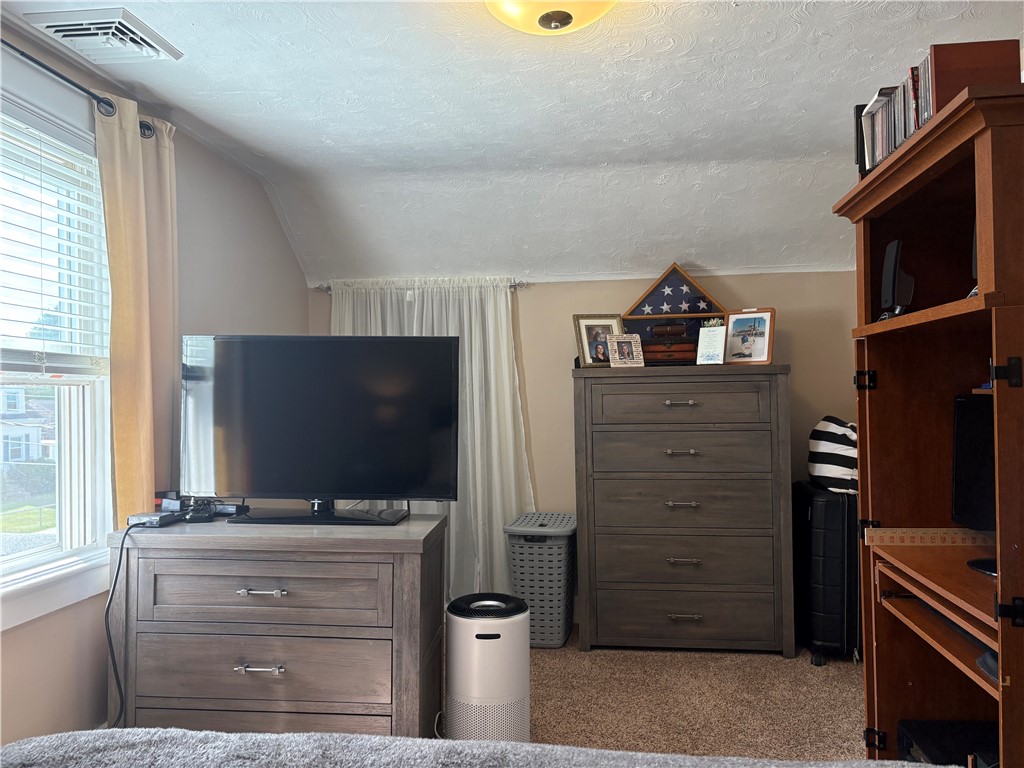 65 Maple Avenue Middletown, RI 02842 - Photo 21 of 24