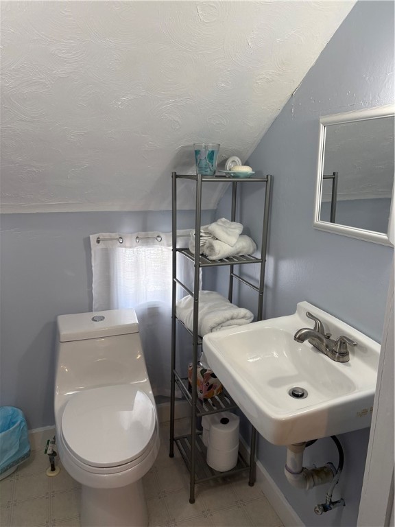 65 Maple Avenue Middletown, RI 02842 - Photo 23 of 24