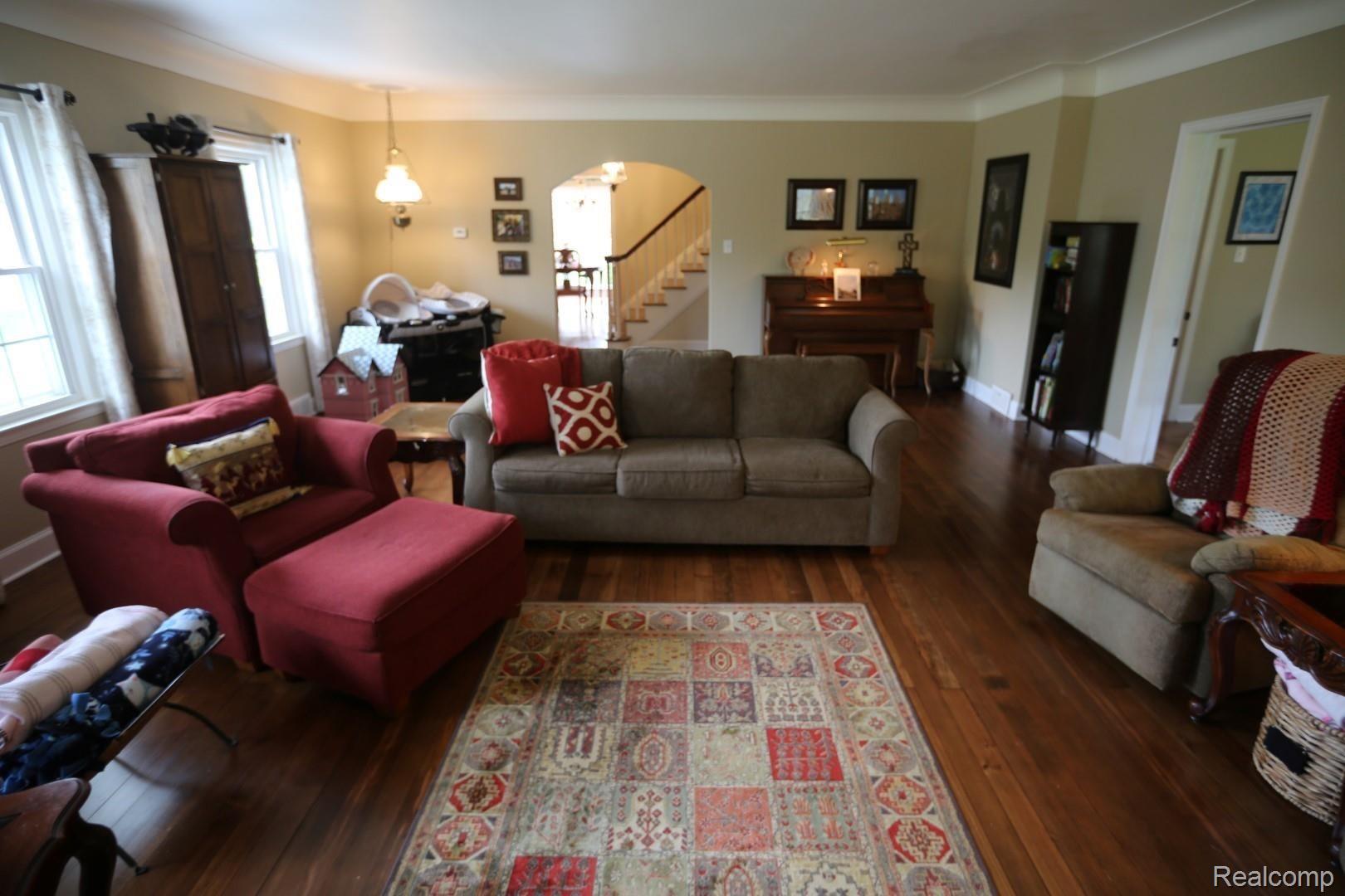 480 Tiplady Road Pinckney, MI 48169 - Photo 10 of 55 living room off entry way