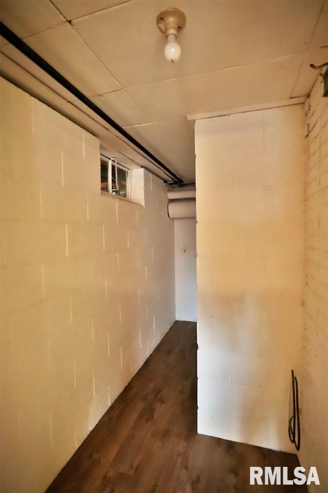 706 Springfield Road East Peoria, IL 61611 - Photo 35 of 36 Gallery Image 35