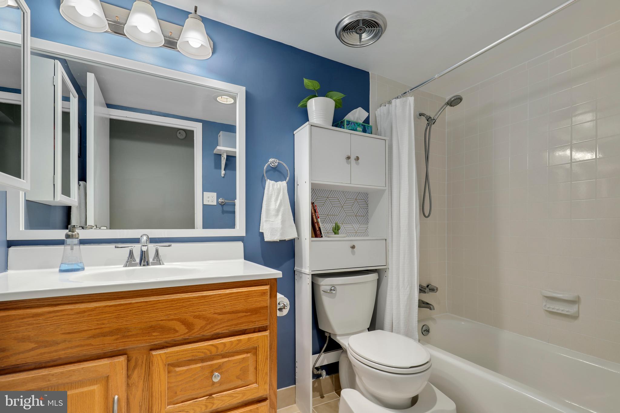 11216 Chestnut Grove Square, Unit 318 Reston, VA 20190 - Photo 21 of 32 Gallery Image 21