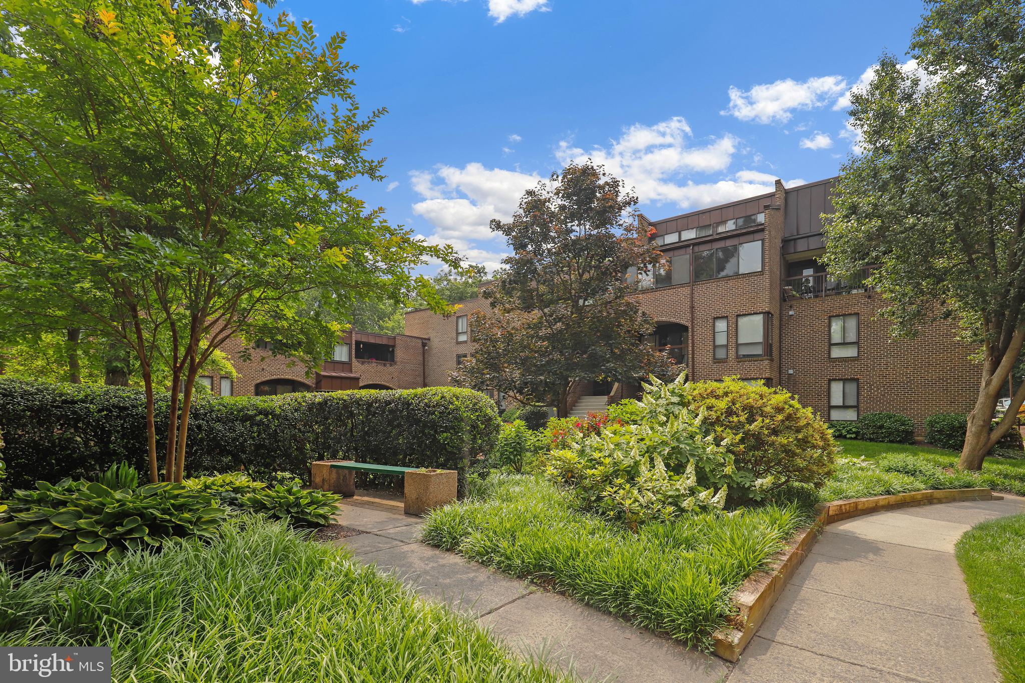 11216 Chestnut Grove Square, Unit 318 Reston, VA 20190 - Photo 3 of 32 Gallery Image 3