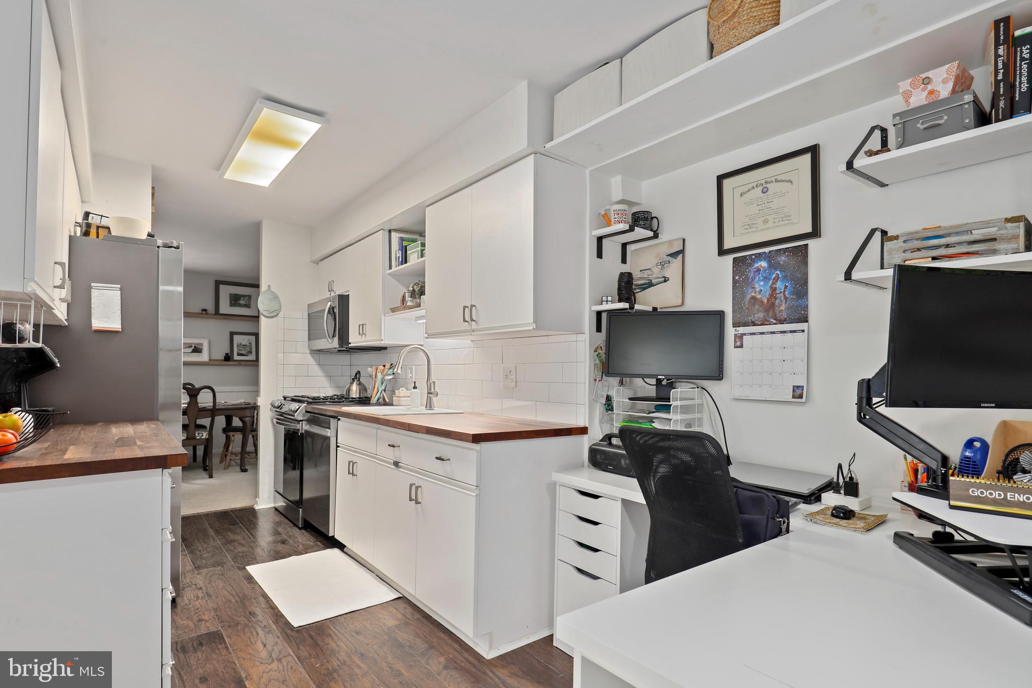 11216 Chestnut Grove Square, Unit 318 Reston, VA 20190 - Photo 7 of 32 Gallery Image 7