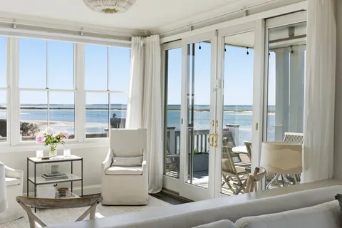$4,750,000 | 688 Dune Road, West Hampton Dunes, NY 11978