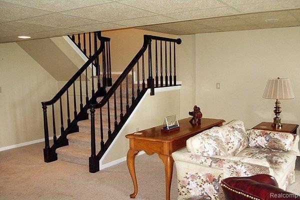 934 Golfview Court, Unit 22 Rochester, MI 48307 - Photo 11 of 21 Lower level living area