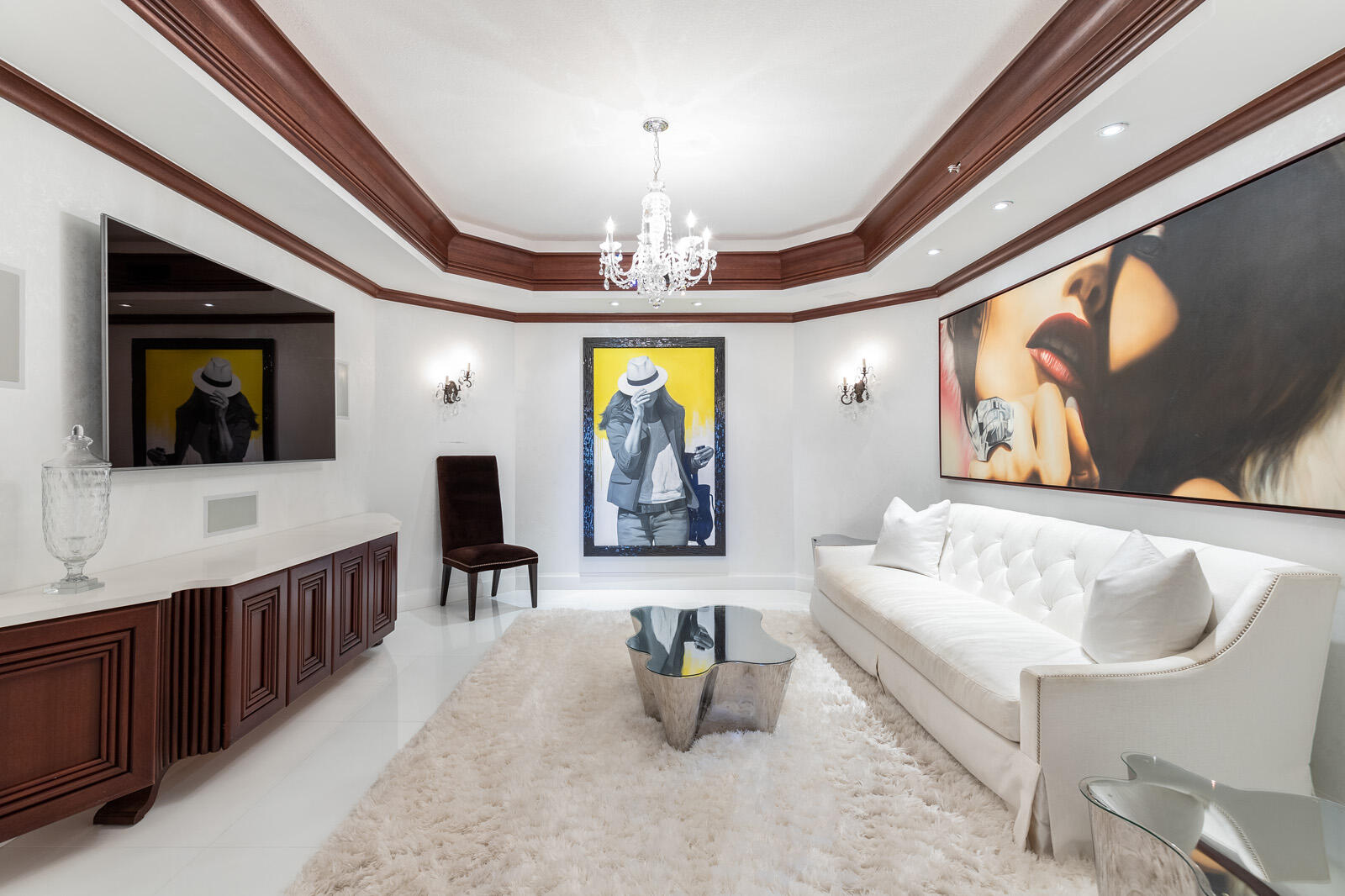 1 North Ocean Boulevard, Unit 305 Boca Raton, FL 33432 - Photo 11 of 27 a hallway with furniture and window