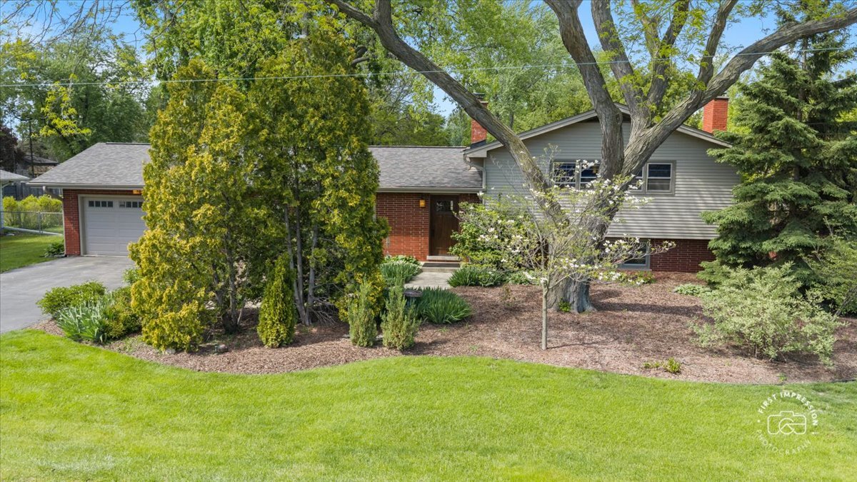 34W246 Giese Road Batavia, IL 60510 - Photo 4 of 34