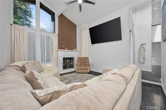 $339,000 | 3319 Maywood Drive, Unit 1, Bakersfield, CA 93306