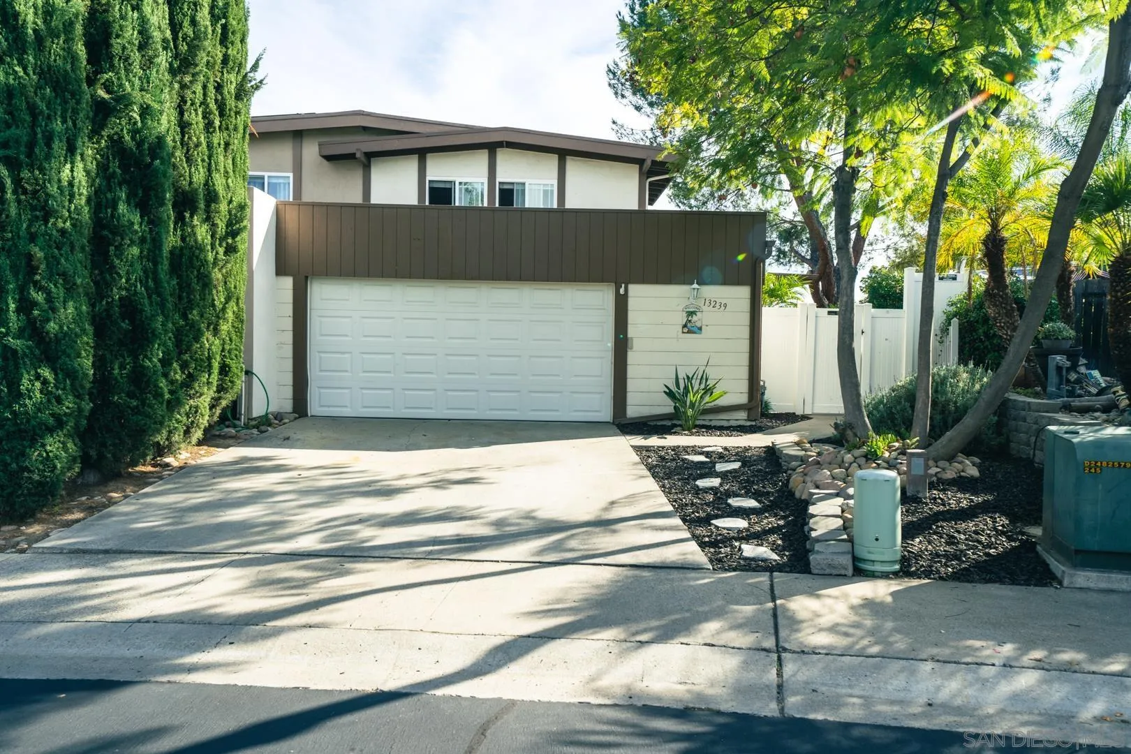 13239 Saddle Ridge Road Lakeside, CA 92040 - Photo 2 of 29 Gallery Image 2