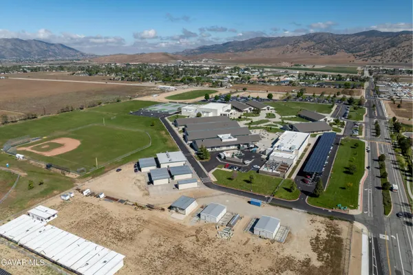$699,990 | 905 Valerie Lane, Tehachapi, CA 93561