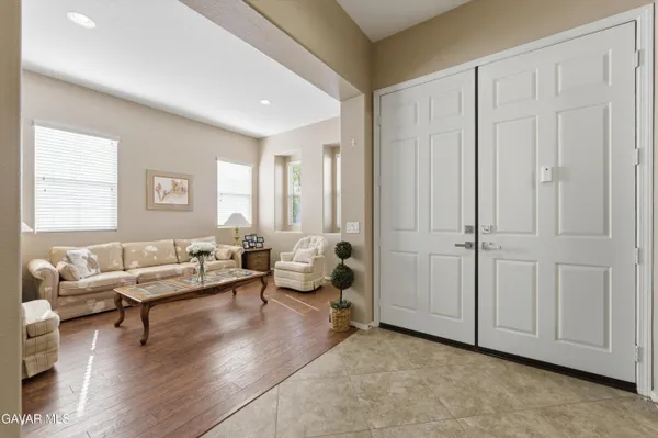 $699,990 | 905 Valerie Lane, Tehachapi, CA 93561