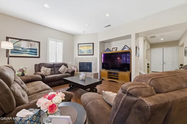 $699,990 | 905 Valerie Lane, Tehachapi, CA 93561