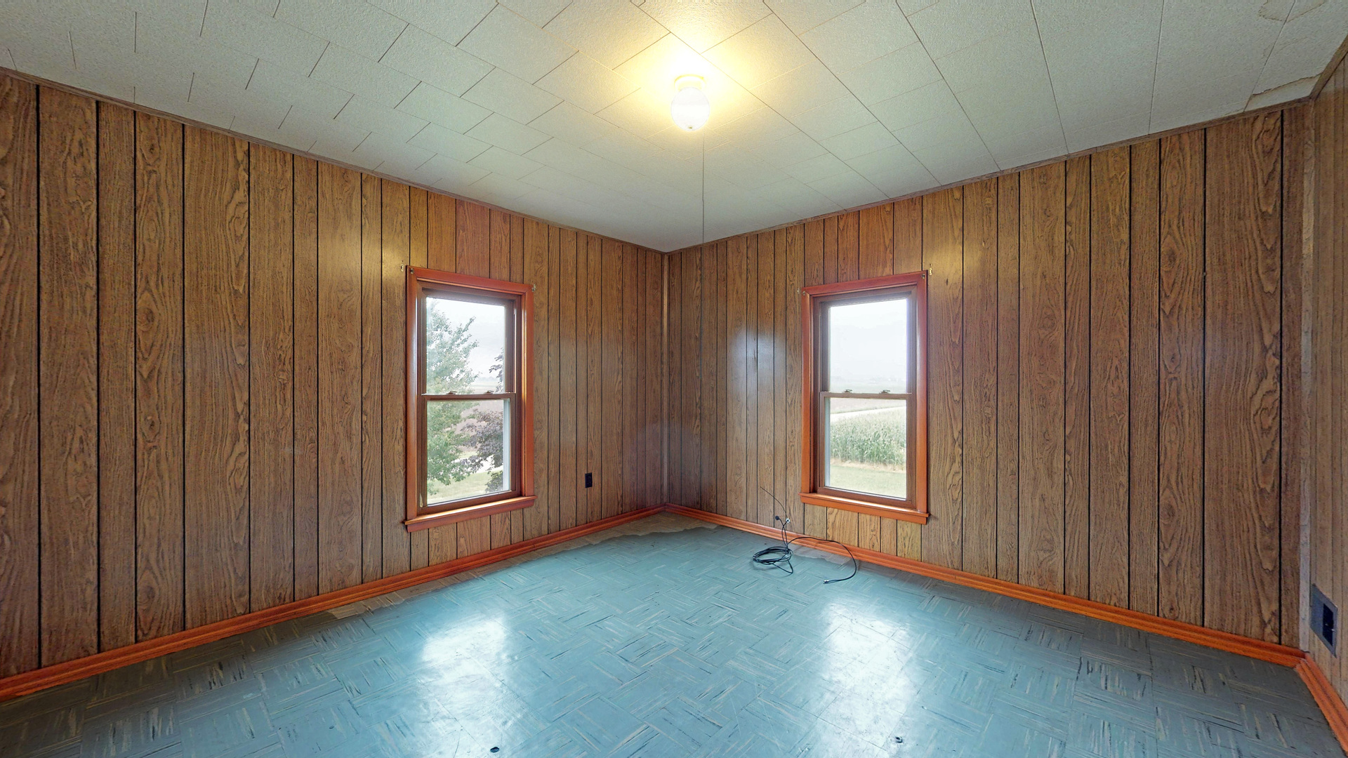 10909 Payne Road Marengo, IL 60152 - Photo 23 of 44 an empty room with closet and windows