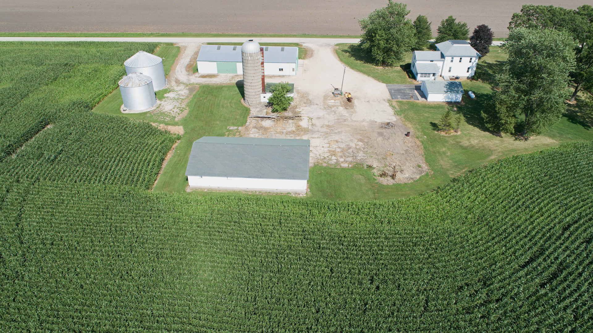 10909 Payne Road Marengo, IL 60152 - Photo 32 of 44 a view of a house with a yard