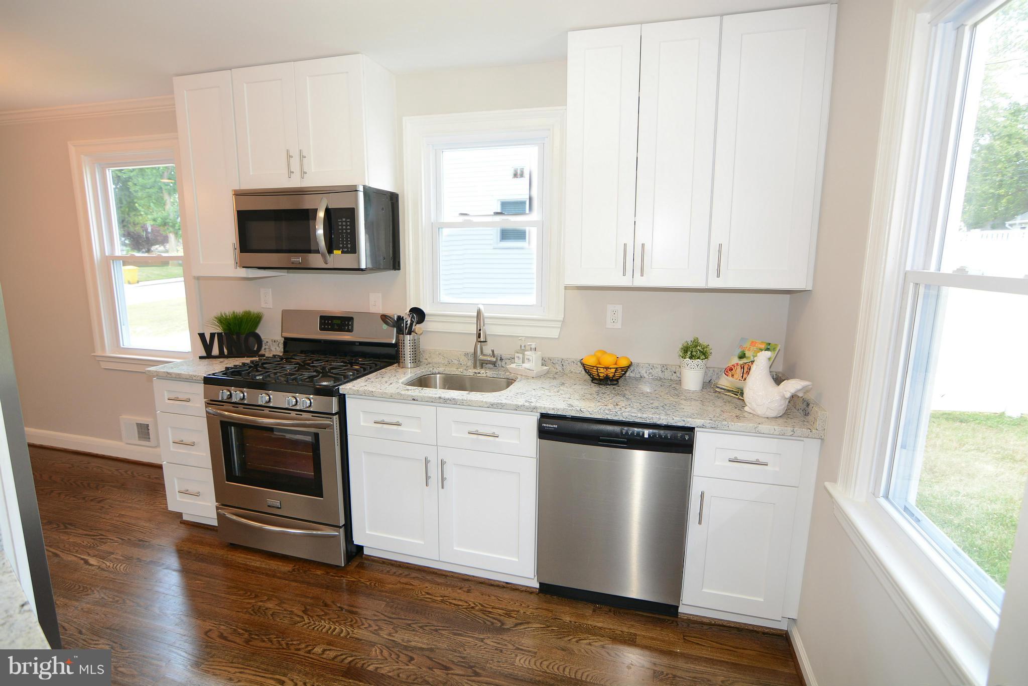 444 Cleveland Road Linthicum Heights, MD 21090 - Photo 1 of 21 Kitchen