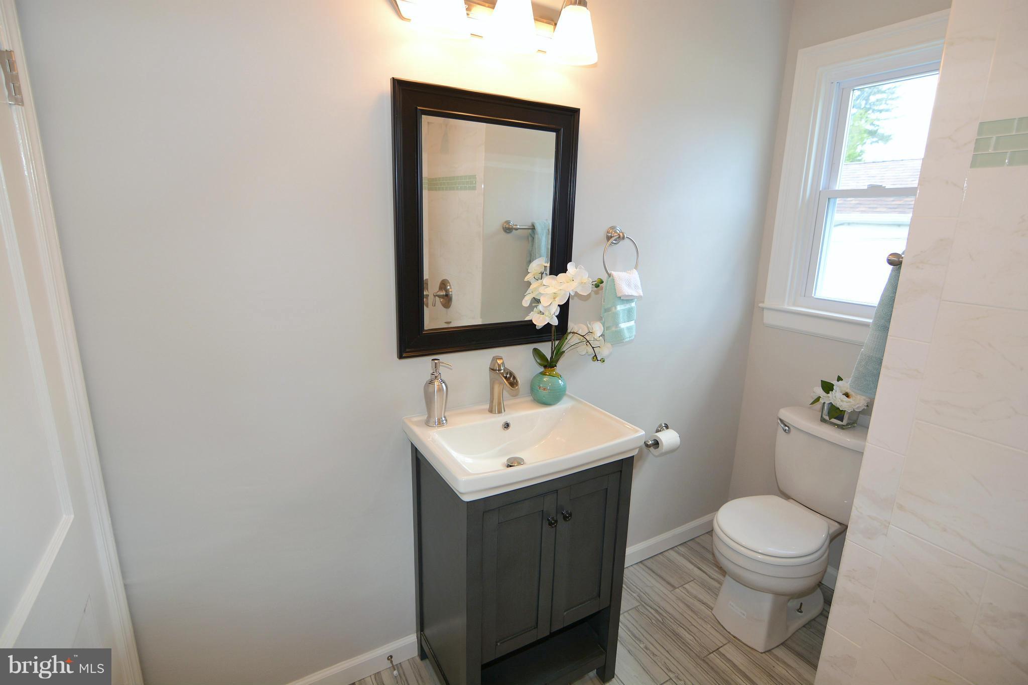 444 Cleveland Road Linthicum Heights, MD 21090 - Photo 5 of 21 Bath