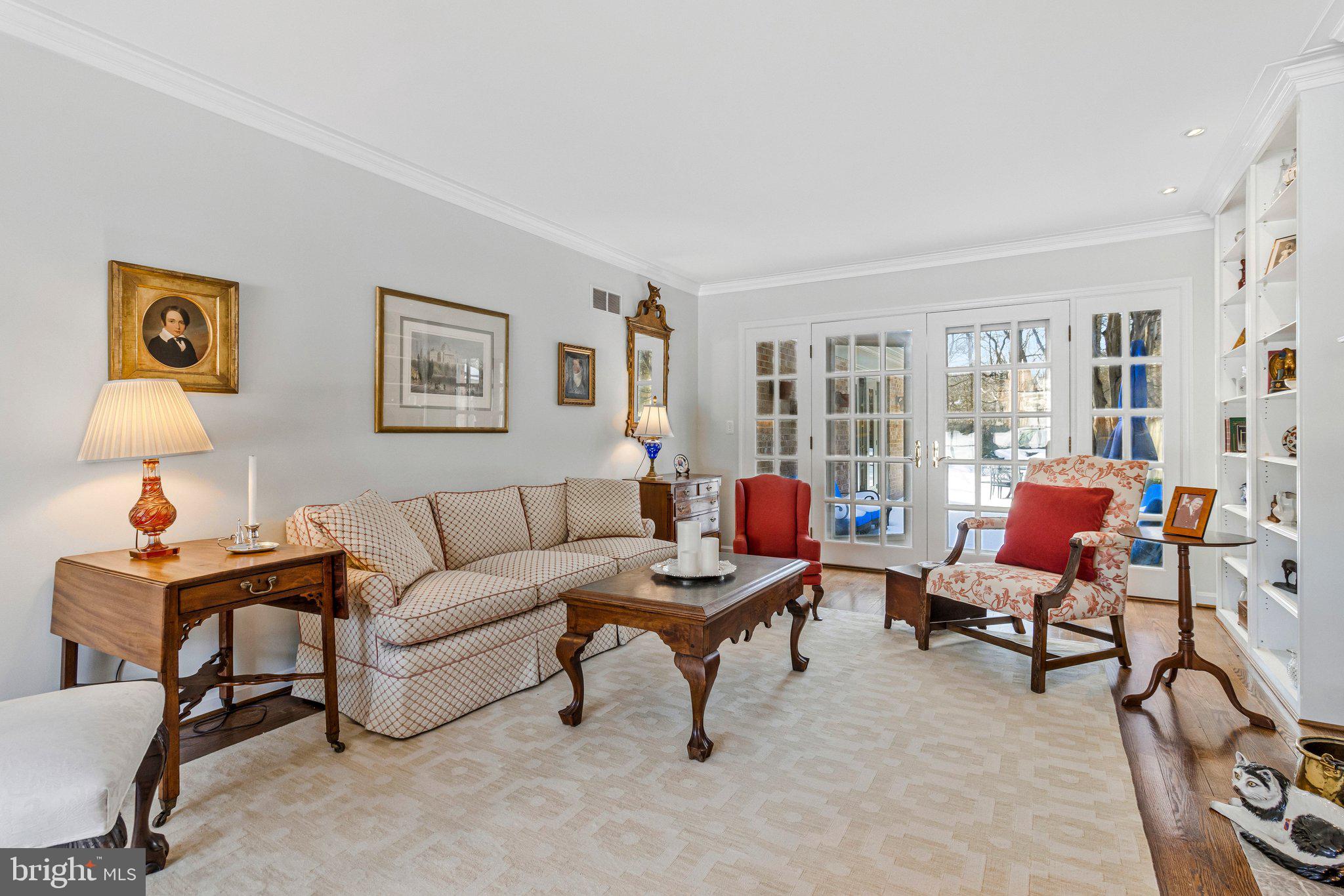 4512 Tournay Road Bethesda, MD 20816 - Photo 10 of 49 Elegant & spacious 23 ft living room
