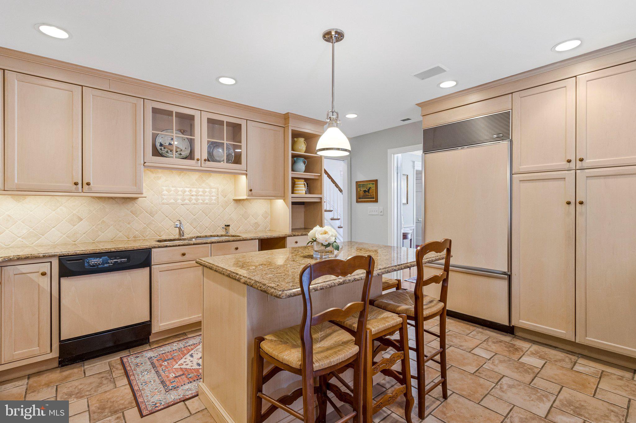 4512 Tournay Road Bethesda, MD 20816 - Photo 12 of 49 Loads of cabinets-pull-out drawers & glass front