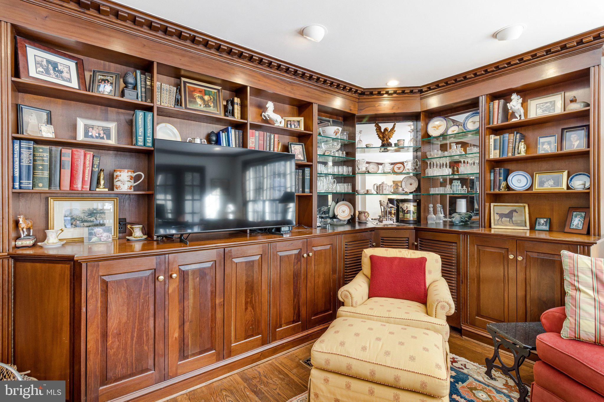 4512 Tournay Road Bethesda, MD 20816 - Photo 18 of 49 Custom Cabinetry with wet bar sink