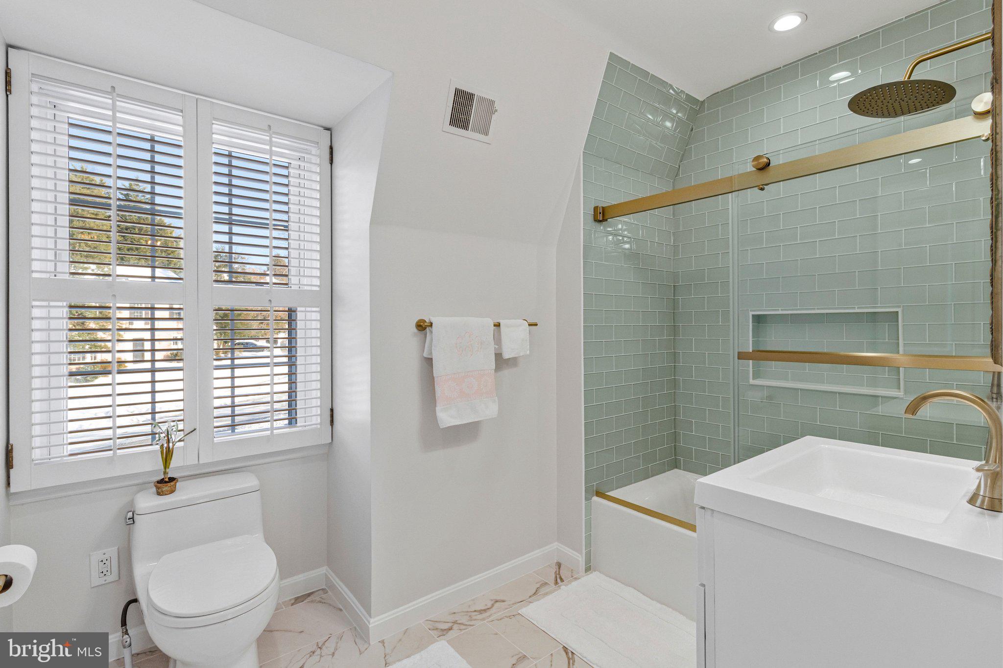 4512 Tournay Road Bethesda, MD 20816 - Photo 31 of 49 New en-suite bath has tub/shower & window