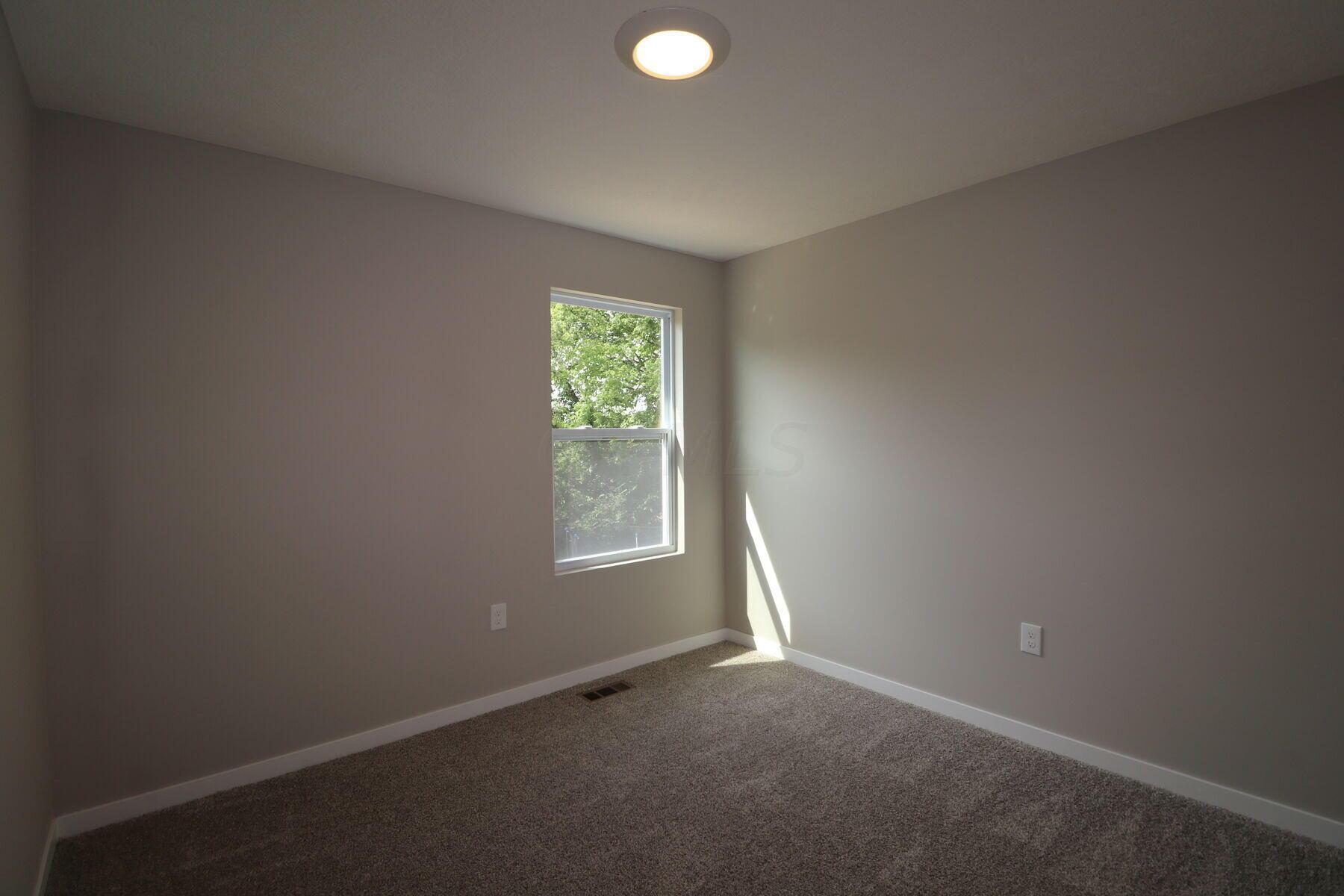 413 Colonial Club Road Commercial Point, OH 43116 - Photo 10 of 22 Interior
