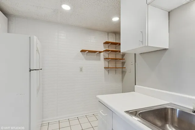 $875,000 | 2335 West School Street, Chicago, IL 60618