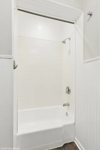 $875,000 | 2335 West School Street, Chicago, IL 60618