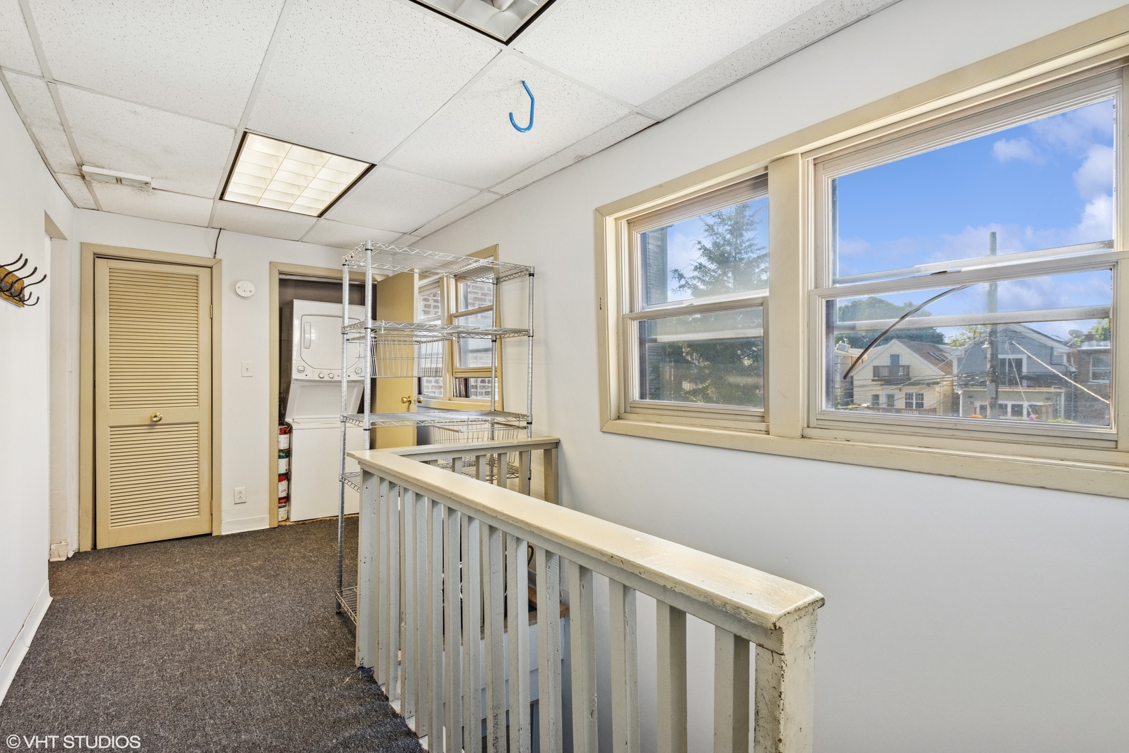 2335 West School Street Chicago, IL 60618 - Photo 22 of 23 a view of hallway with windows