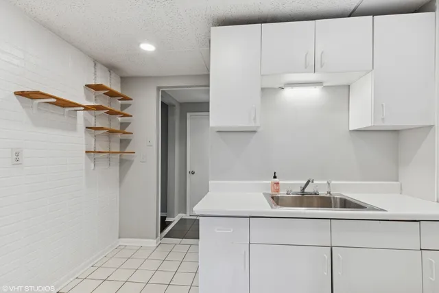 $875,000 | 2335 West School Street, Chicago, IL 60618