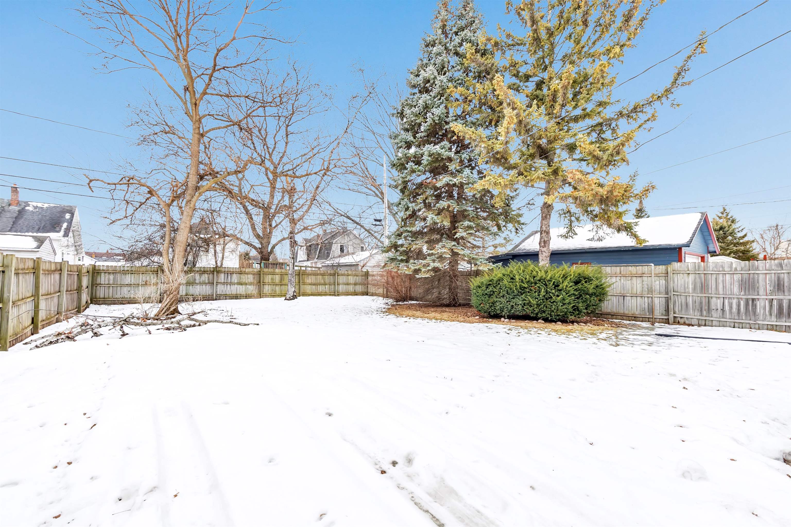 1516 Cedar Street Green Bay, WI 54302 - Photo 22 of 25